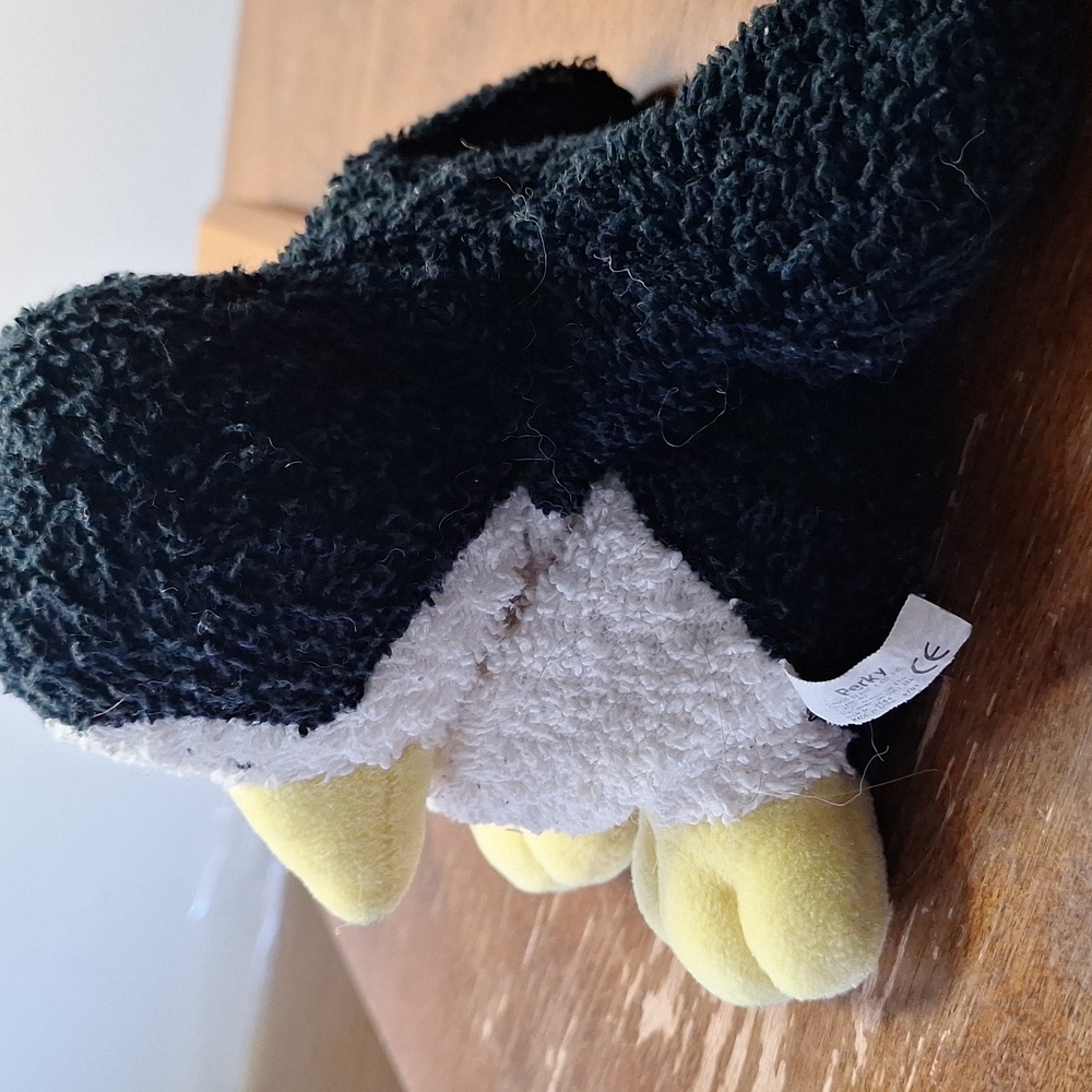 Russ Berries Perky, Terry Penguin Beanie Baby 90s Vintage - Picture 3 of 7